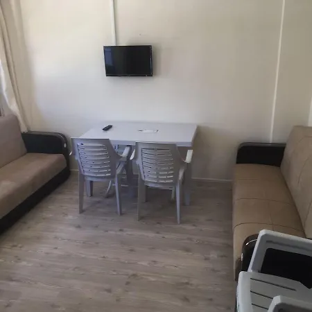 Life מלון דירות גומבט